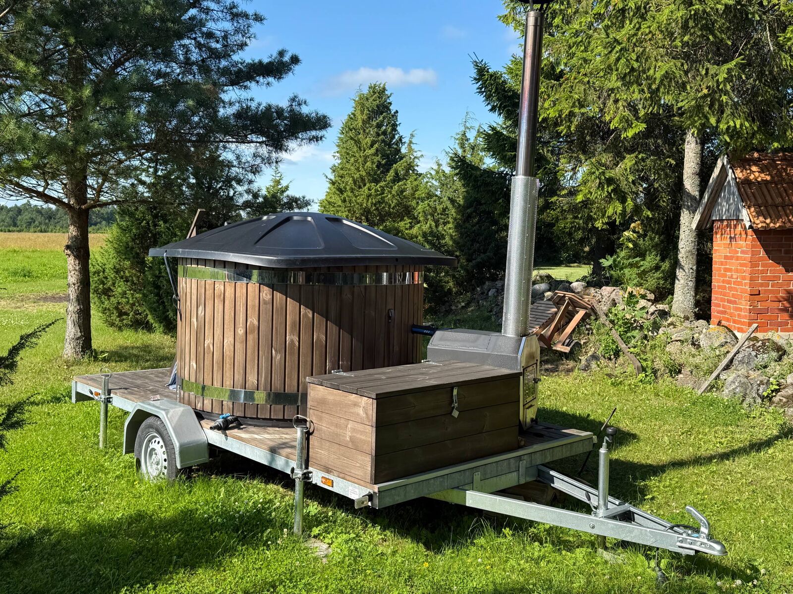 Kümblustünni trepp ja haagis – lihtne sisse-välja pääs